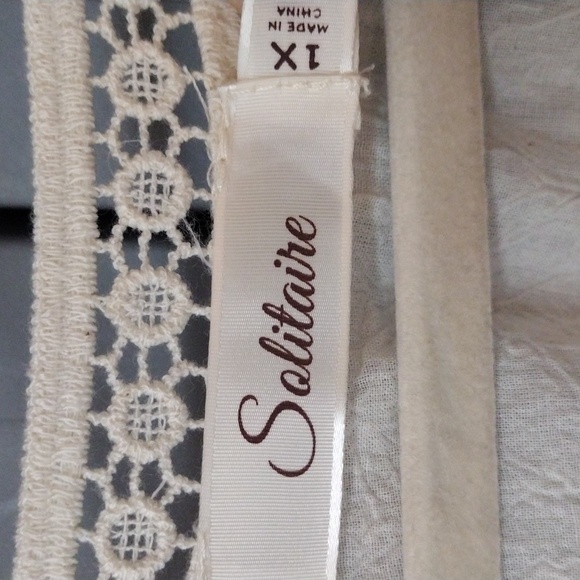 1x Solitaire Top. Flared Sleeves. Vintage Looking - Picture 2 of 5